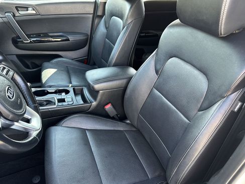 Used 2022 Kia Sportage EX w/ EX Technology Package image 14