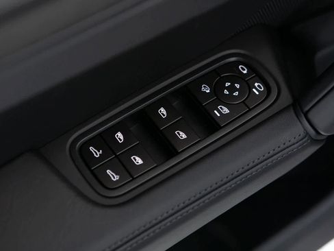 New 2026 Porsche Cayenne GTS image 18