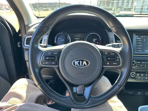 Used 2019 Kia Niro EX w/ Cold Weather Package 2.0 image 40