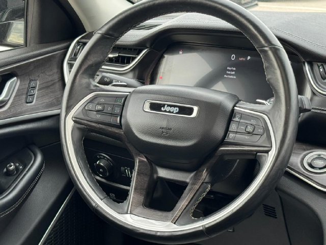 Used 2021 Jeep Grand Cherokee L Limited AWD/4WD image 18