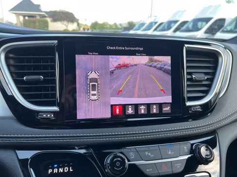 New 2026 Chrysler Pacifica Limited w/ S Appearance Package image 30