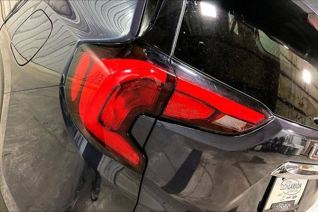Used 2019 GMC Terrain SLE w/ Driver Convenience Package FWD image 8