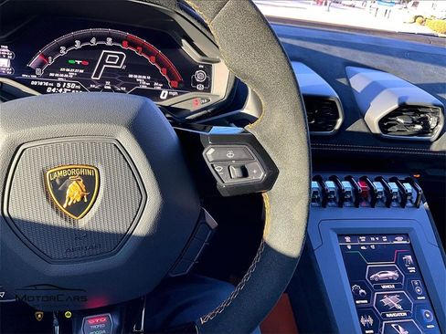 Used 2022 Lamborghini Huracan STO image 18