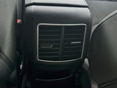 Used 2025 Kia Sportage LX FWD image 25