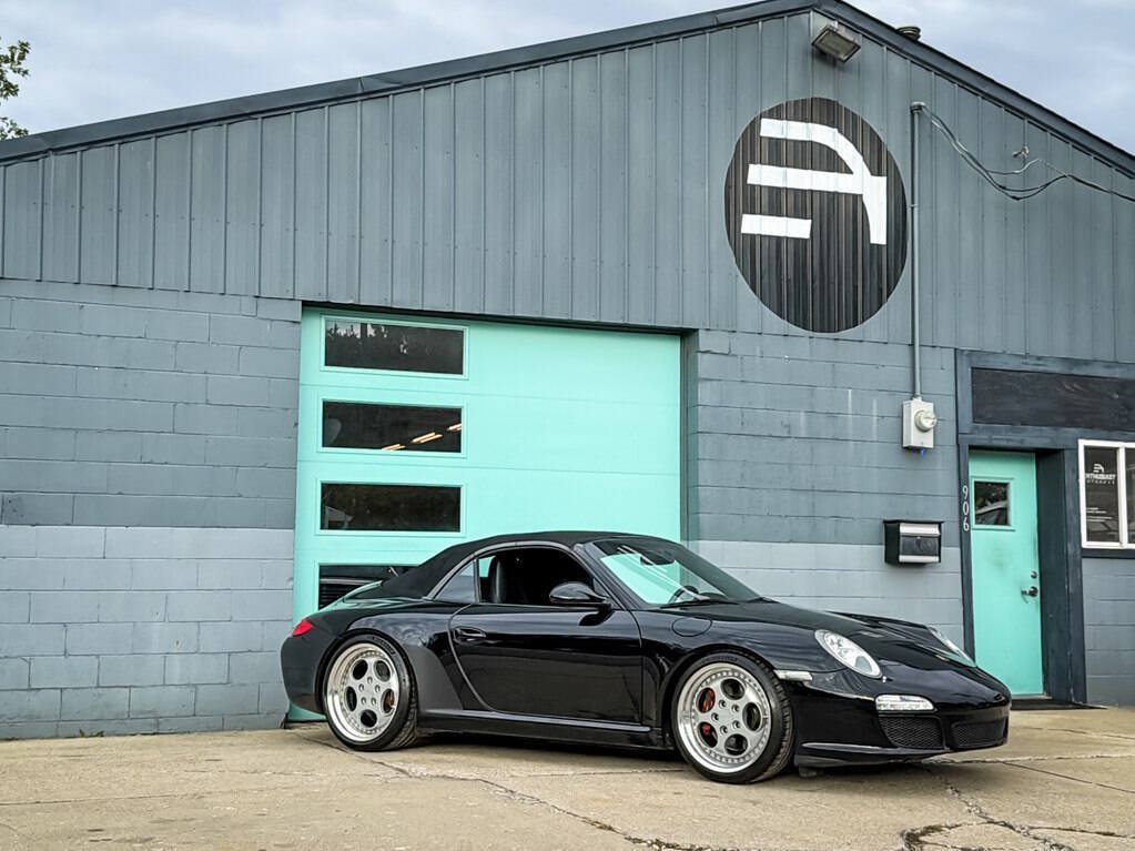 Used 2009 Porsche 911 Carrera RWD image 16