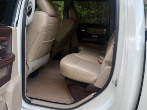 Used 2016 RAM 2500 Laramie w/ Snow Chief Group image 11