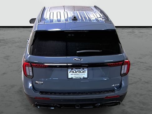 Used 2025 Ford Explorer ST-Line AWD/4WD image 3