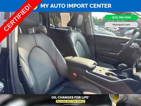 Certified 2025 Toyota Highlander XLE AWD/4WD image 30