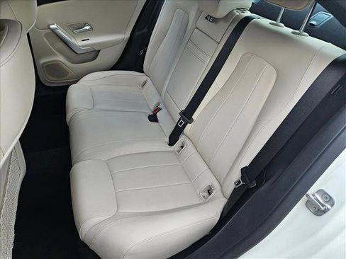 Used 2023 Mercedes-Benz CLA 250 image 17