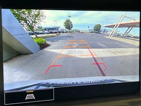 Used 2022 GMC Terrain SLT FWD image 21