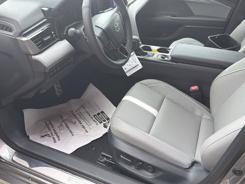 Certified 2026 Toyota Camry SE w/ Convenience Package FWD image 11