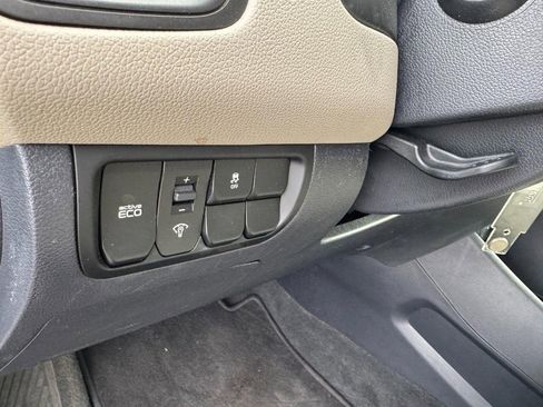 Used 2013 Kia Rio EX w/ Convenience Pkg image 16