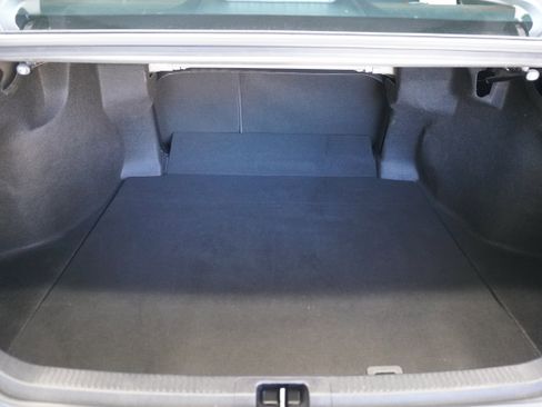 Used 2020 Toyota Camry SE image 22