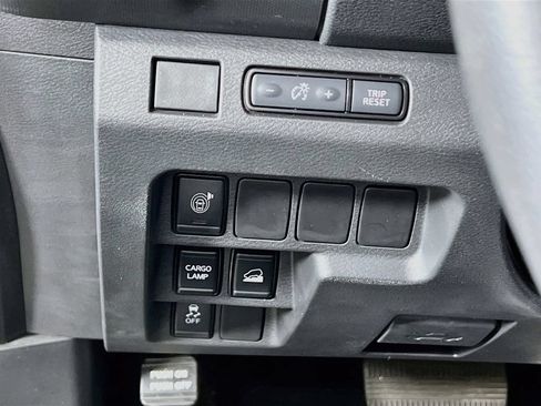 Used 2023 Nissan Frontier SV w/ Midnight Edition Package AWD/4WD image 9