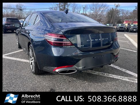 Used 2025 Genesis G70 2.5T image 3