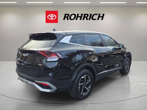 Used 2023 Kia Sportage LX image 5