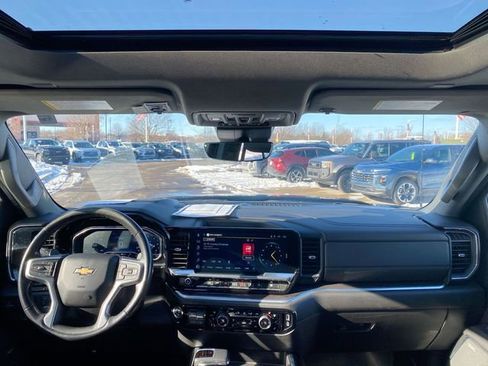 Used 2022 Chevrolet Silverado 1500 LTZ w/ LTZ Premium Package image 20