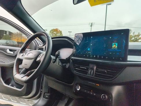 Used 2024 Ford Escape ST-Line w/ Tech Pack #1 image 28