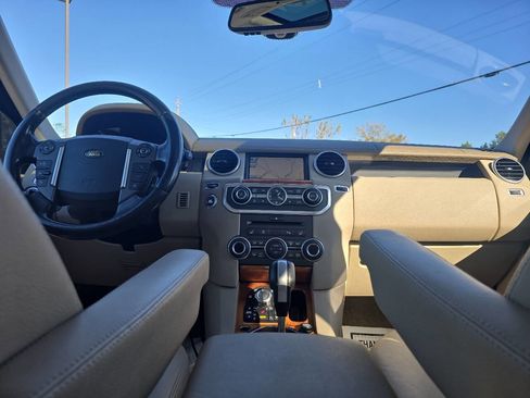 Used 2010 Land Rover LR4 HSE image 16