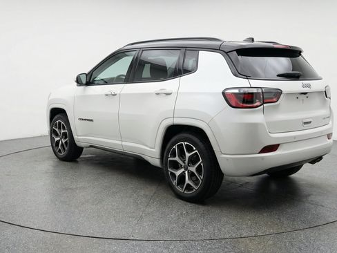 Used 2025 Jeep Compass Limited AWD/4WD image 6