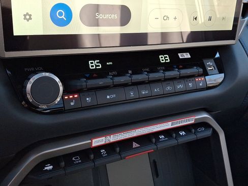 New 2026 Toyota Tundra Platinum AWD/4WD image 15