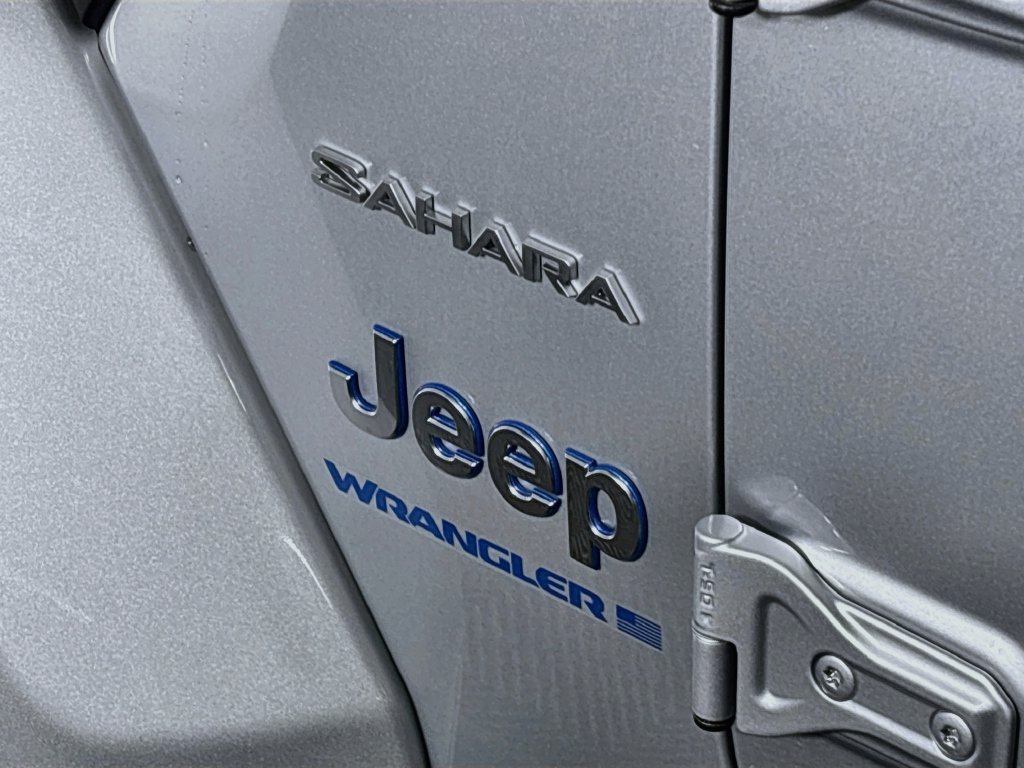 Used 2023 Jeep Wrangler Unlimited Sahara w/ Cold Weather Group AWD/4WD image 25