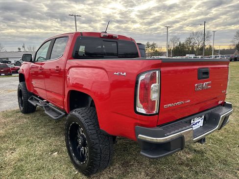 Used 2018 GMC Canyon SLE w/ SLE Convenience Package image 17