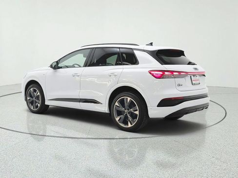 Used 2023 Audi Q4 e-tron Premium Plus w/ Premium Plus AWD/4WD image 7