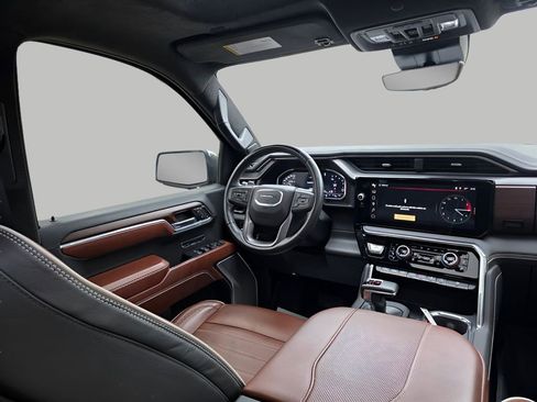 Used 2024 GMC Sierra 1500 Denali Ultimate image 11