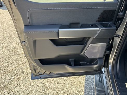 New 2026 Ford F250 Lariat w/ Black Appearance Package image 21