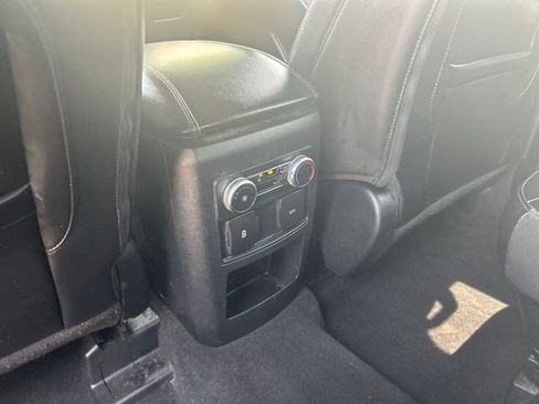 Used 2021 Ford Explorer XLT w/ Equipment Group 202A AWD/4WD image 34