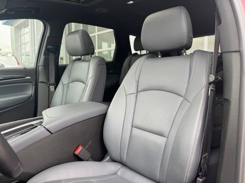 Certified 2023 Buick Enclave Essence w/ Experience Buick Package AWD/4WD image 6