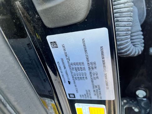 Used 2021 Cadillac Escalade ESV Sport Platinum image 10