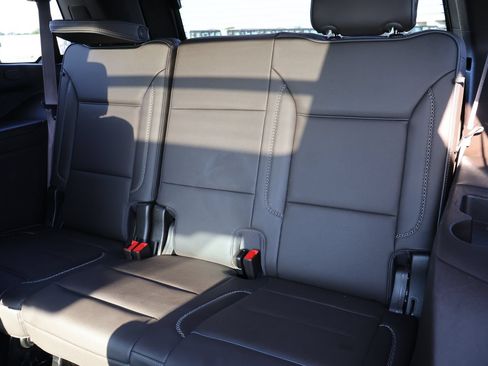 Used 2021 GMC Yukon Denali w/ Denali Premium Package AWD/4WD image 15