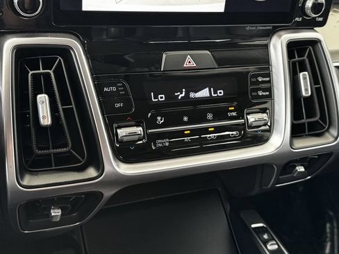 Used 2023 Kia Sorento EX AWD/4WD image 24