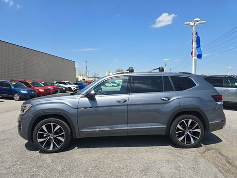 Used 2024 Volkswagen Atlas SEL Premium R-Line AWD/4WD image 8