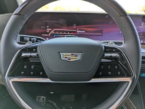 Certified 2026 Cadillac Escalade ESV Platinum Sport w/ LPO, ONYX Package image 29