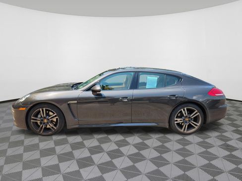 Used 2016 Porsche Panamera 4 AWD/4WD image 5