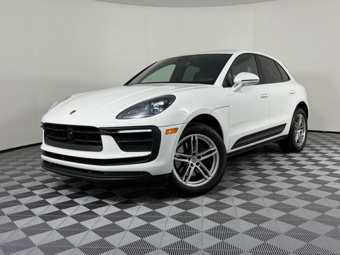 New 2025 Porsche Macan image 1
