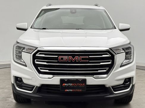 Used 2022 GMC Terrain SLT image 2