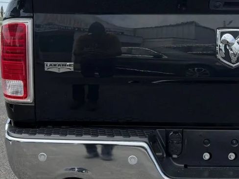 Used 2017 RAM 1500 Laramie w/ Convenience Group AWD/4WD image 12