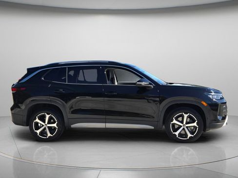 Certified 2025 Volkswagen Tiguan SE w/ Panoramic Sunroof Package AWD/4WD image 4