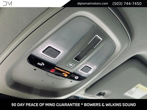 Used 2024 Volvo XC60 T8 Ultimate AWD/4WD image 35
