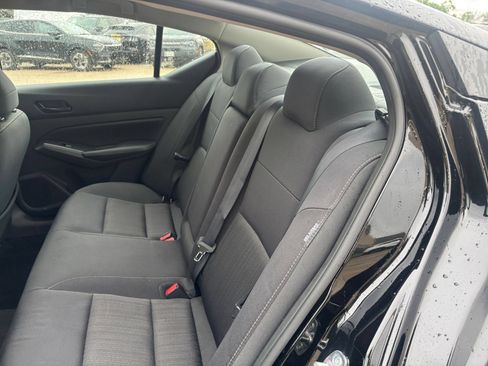 Used 2025 Nissan Altima 2.5 SV FWD image 24