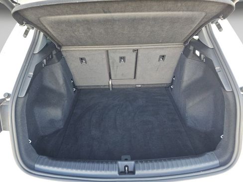 Used 2023 Audi Q4 e-tron Premium w/ Convenience Package image 27