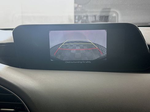 Used 2021 MAZDA MAZDA3 s image 21