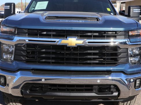 Used 2025 Chevrolet Silverado 2500 LT w/ All Star Edition image 2