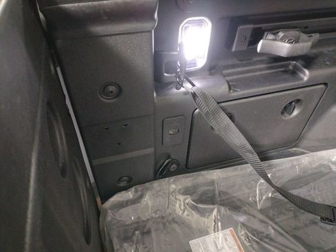 Used 2025 Hyundai Santa Cruz SEL image 14