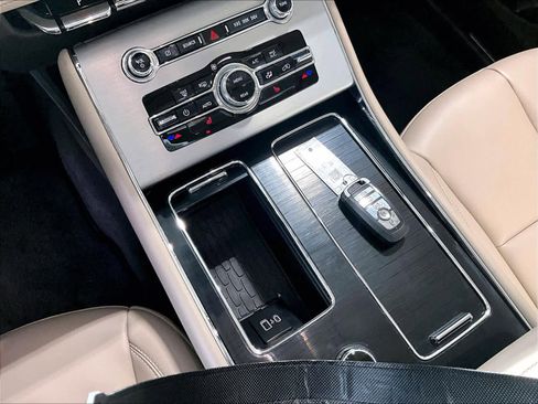 Used 2023 Lincoln Aviator Standard image 26