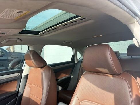 Used 2021 Volkswagen Passat 2.0T SE image 15